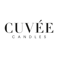 Elegantes und zeitloses Logo der deutschen Luxusduftkerzenmarke CUVÉE CANDLES aus Düsseldorf.